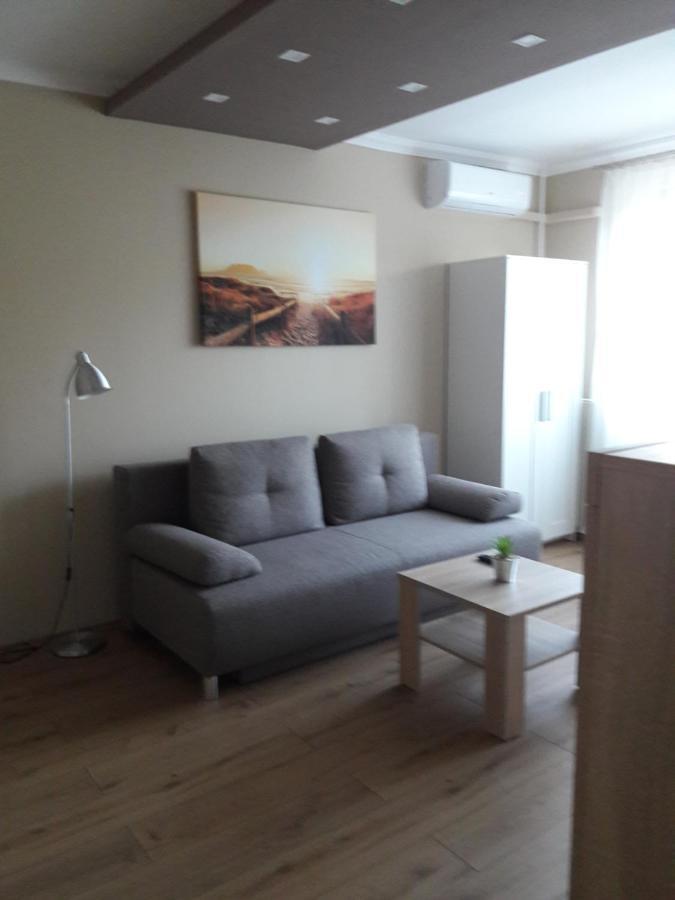 Studio+19 Apartman Kazincbarcika Exterior foto